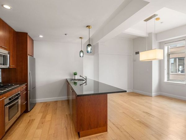 35 Fay St, Unit 607, Boston, MA 02118
