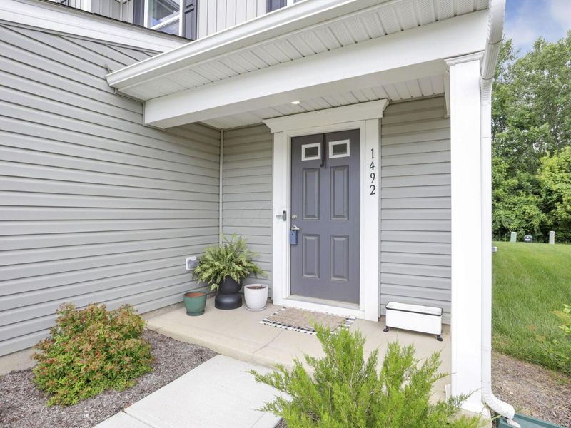 1492 Billingham Drive, Grove City, OH 43123 Photo 8