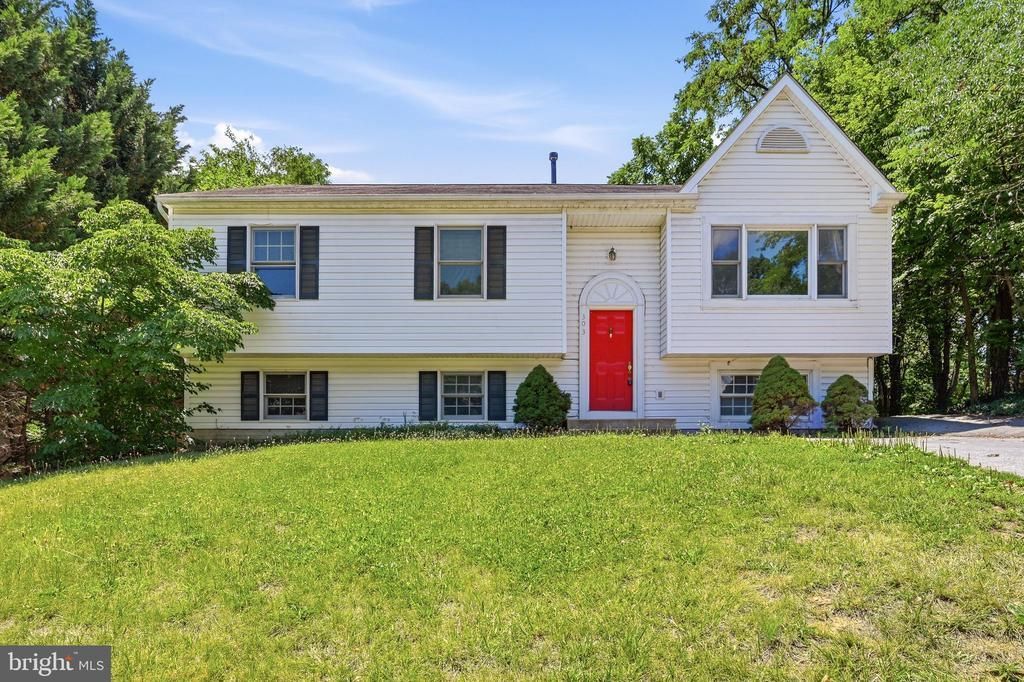 303 Pembridge Drive, Winchester, VA 22602 Main Photo