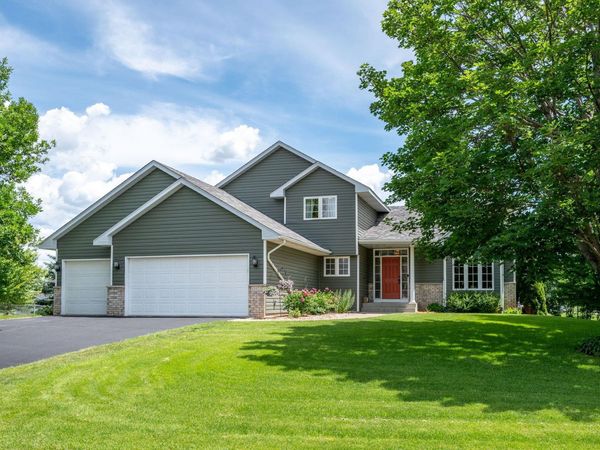 13522 Oakwood Drive, Rogers, MN 55374