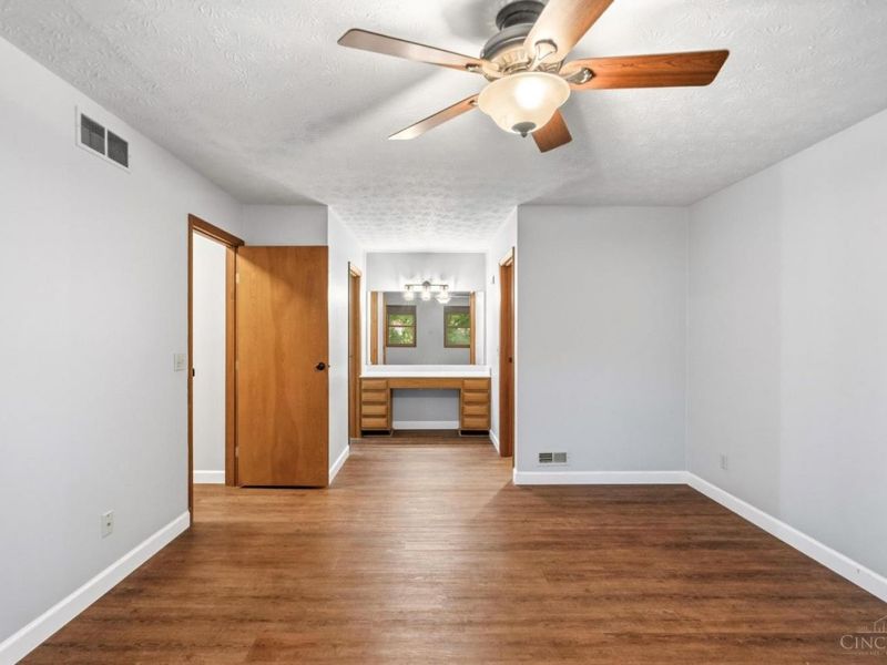 8334 Mary Beth Drive, West Chester, OH 45069 Photo 25