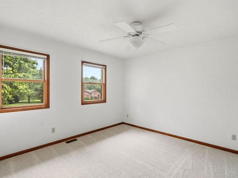 8334 Mary Beth Drive, West Chester, OH 45069 Photo 32