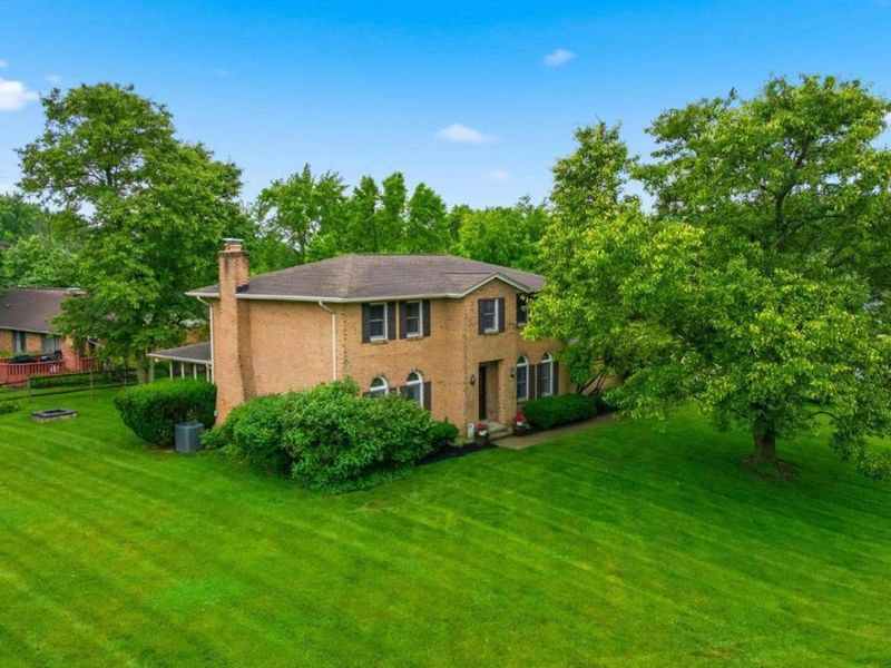 8334 Mary Beth Drive, West Chester, OH 45069 Photo 4