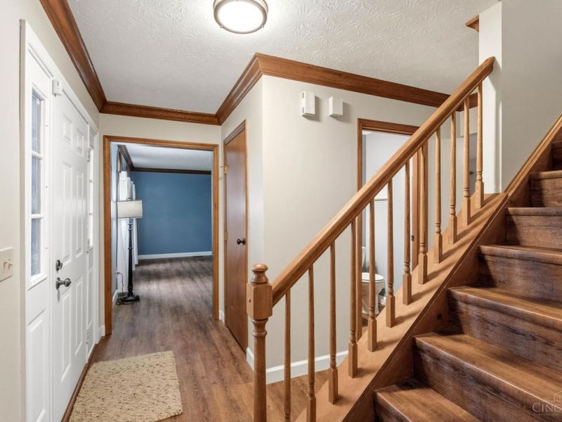 8334 Mary Beth Drive, West Chester, OH 45069 Photo 6