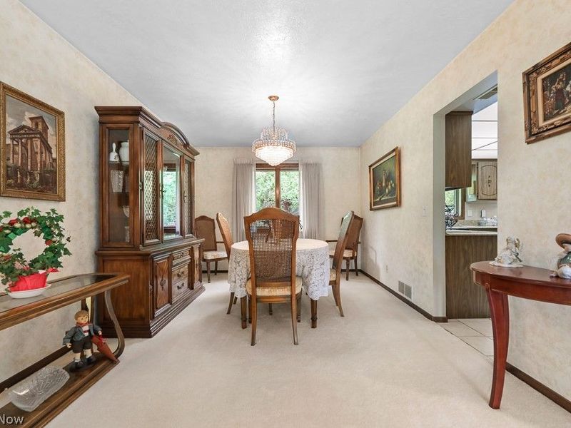 7075 Big Creek Parkway , Middleburg Heights, OH 44130 Photo 16