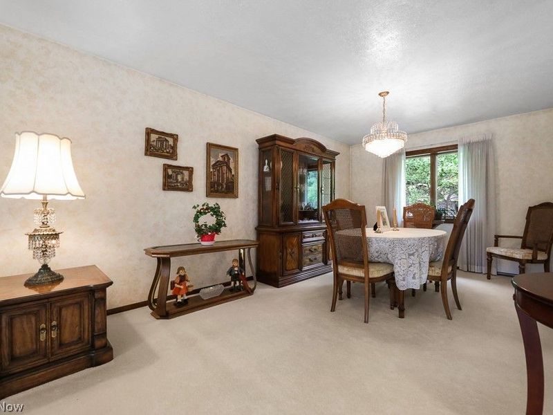 7075 Big Creek Parkway , Middleburg Heights, OH 44130 Photo 17