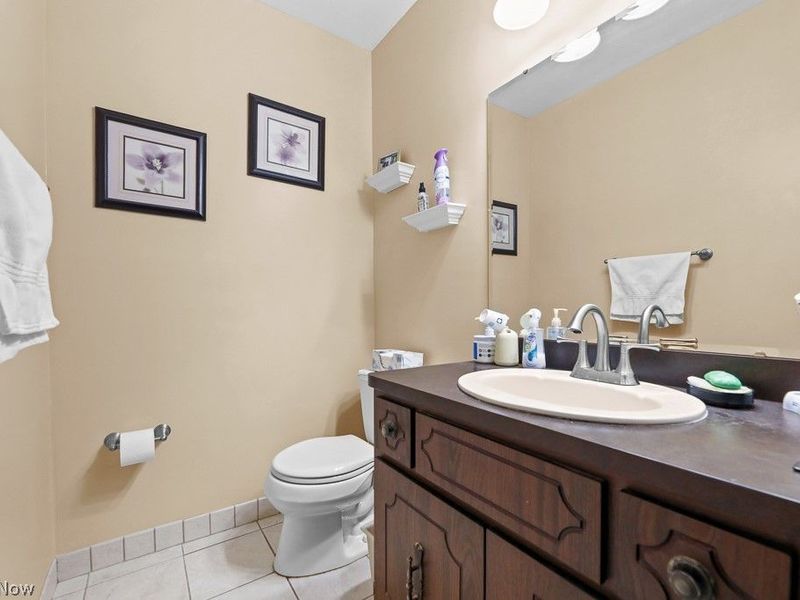 7075 Big Creek Parkway , Middleburg Heights, OH 44130 Photo 18