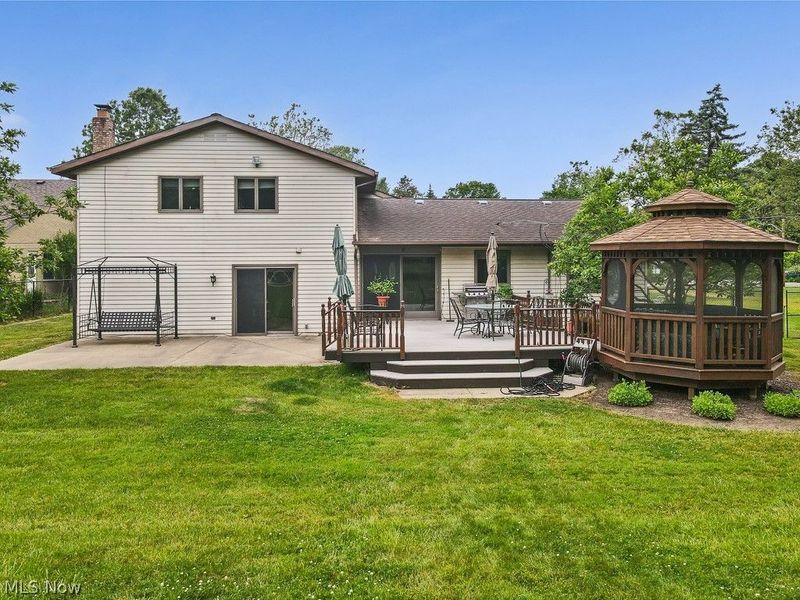 7075 Big Creek Parkway , Middleburg Heights, OH 44130 Photo 39