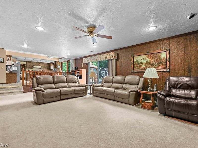 7075 Big Creek Parkway , Middleburg Heights, OH 44130 Photo 9