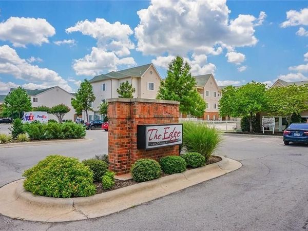 2200 Classen Boulevard, Unit 13-122, Norman, OK 73071