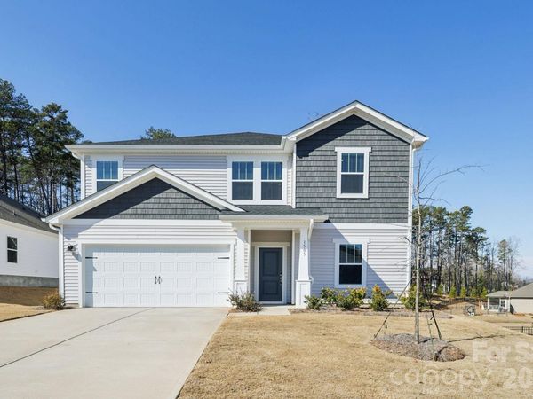 1605 Harper Landing Boulevard , Stanley, NC 28164