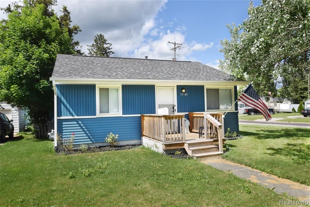 3749 Ivanhoe Avenue, Flint, MI 48506 Main Photo