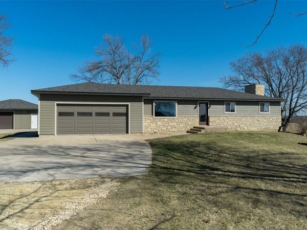 4065 Labarge Road , Central City, IA 52214