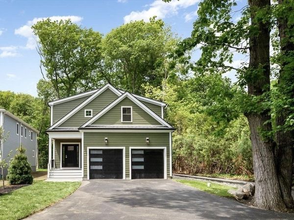 89 Spring St, Lexington, MA 02421