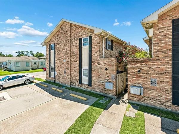 600 N CLEARVIEW Parkway , Unit 102, Metairie, LA 70001