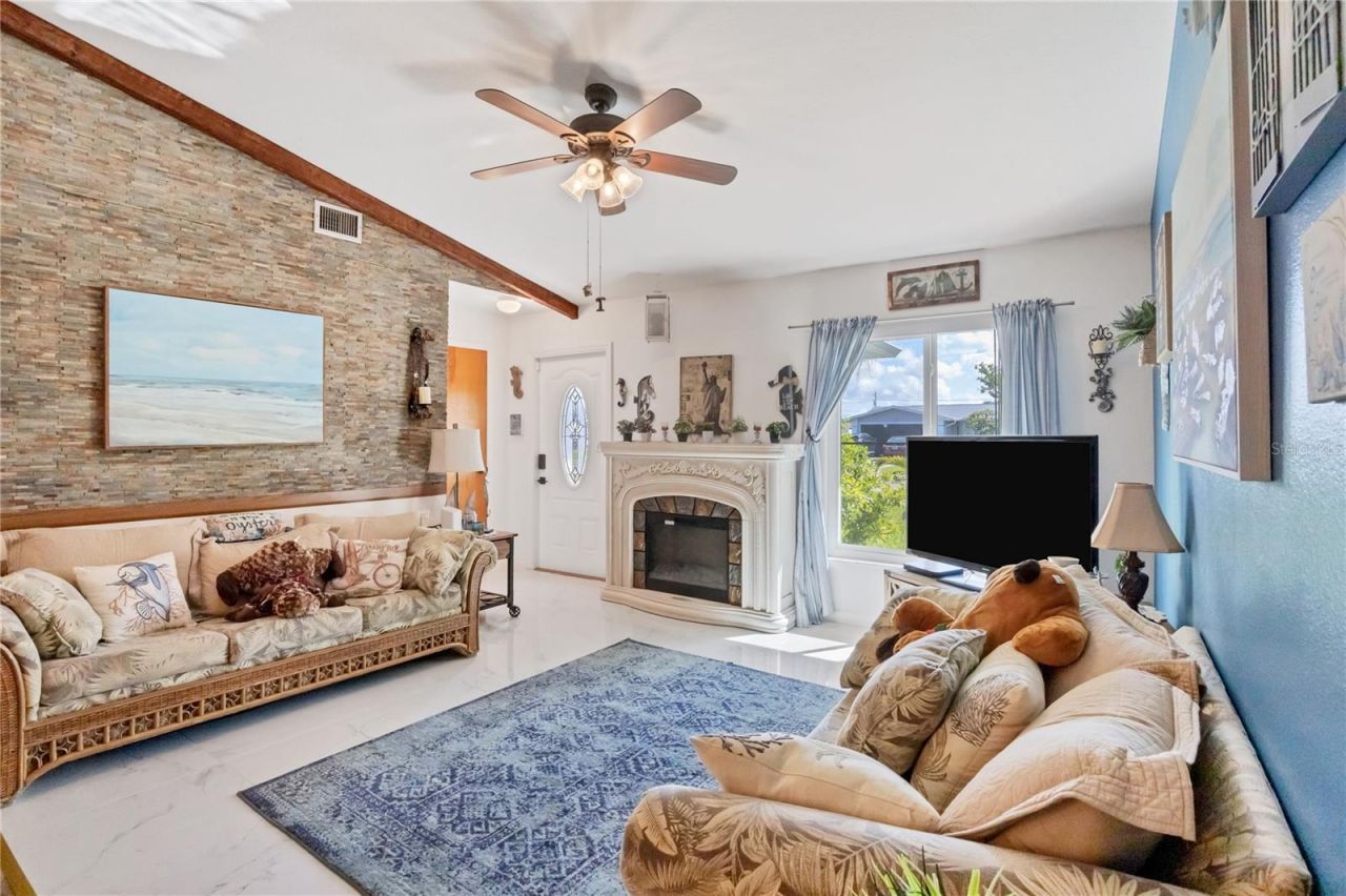2339 Lake View Boulevard, Port Charlotte, FL 33948 Photo