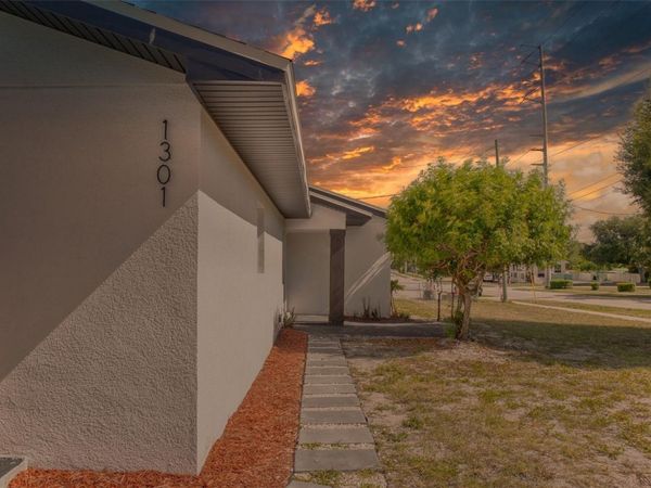 1301 WOODBINE STREET , CLEARWATER, FL 33755