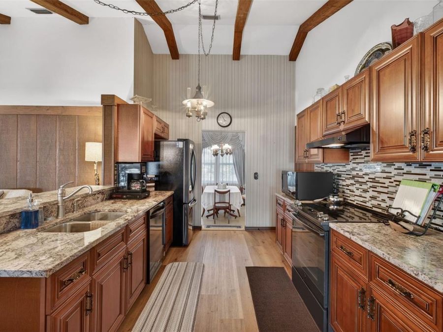 Property Image 37