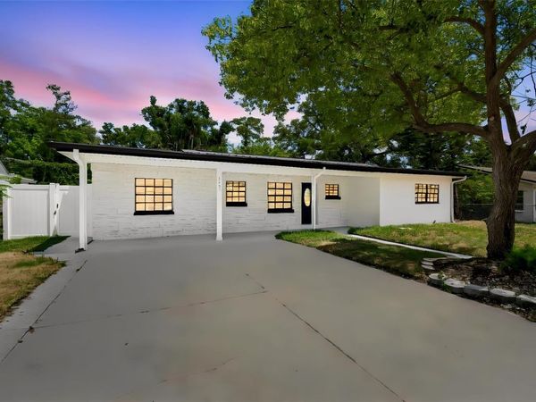 4403 OAKMONT LANE , TAMPA, FL 33634