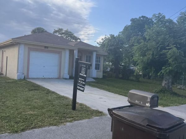 2109 Dock Street, West Palm Beach, FL 33401