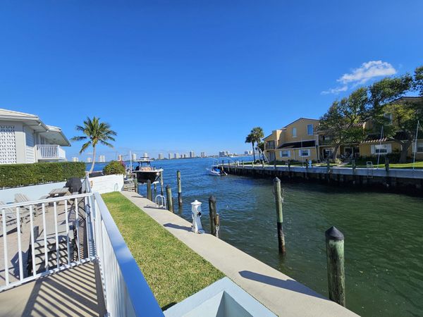 120 Lehane Terrace, Unit 109, North Palm Beach, FL 33408