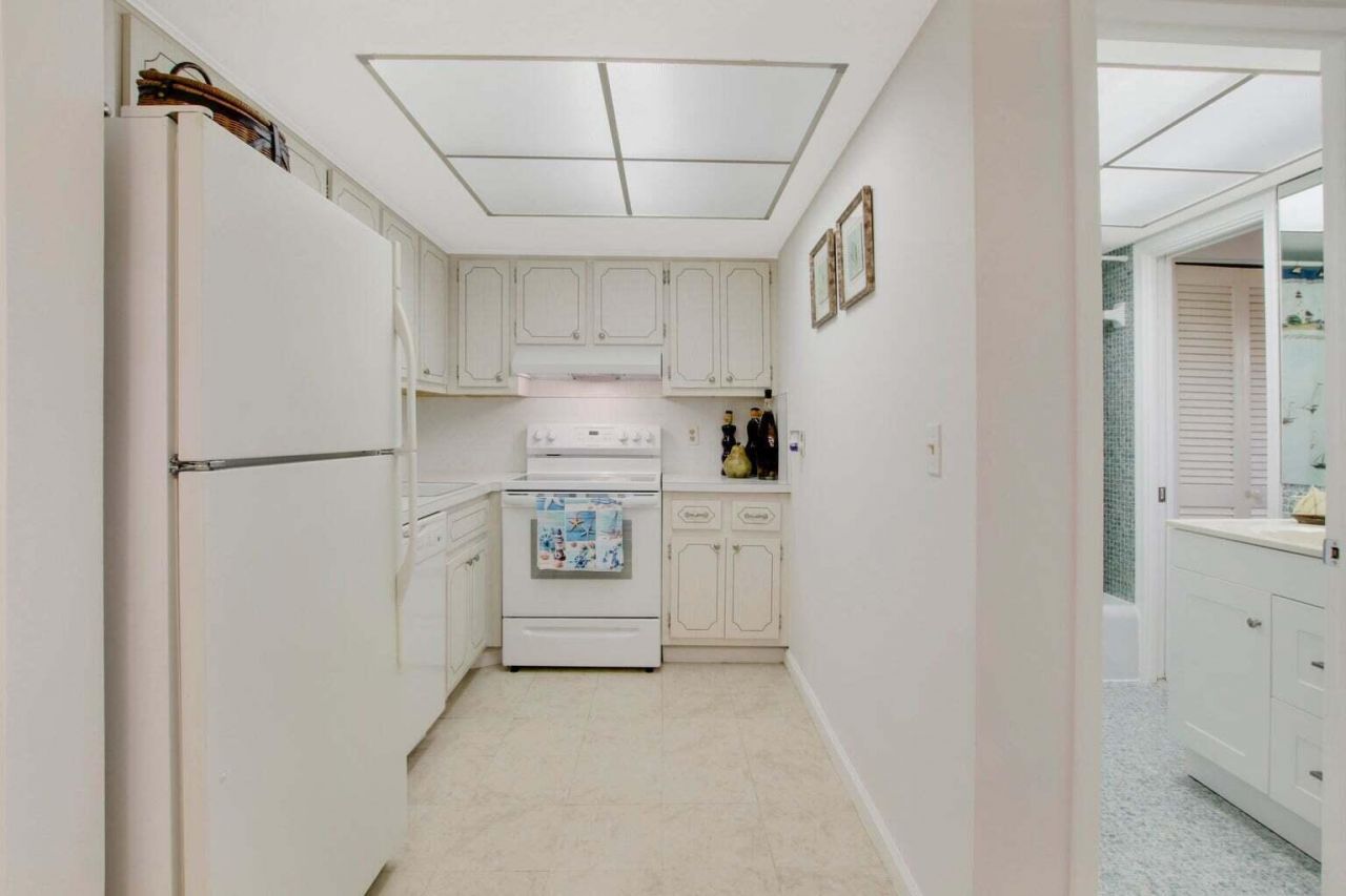 120 Lehane Terrace, Unit 109, North Palm Beach, FL 33408 Photo