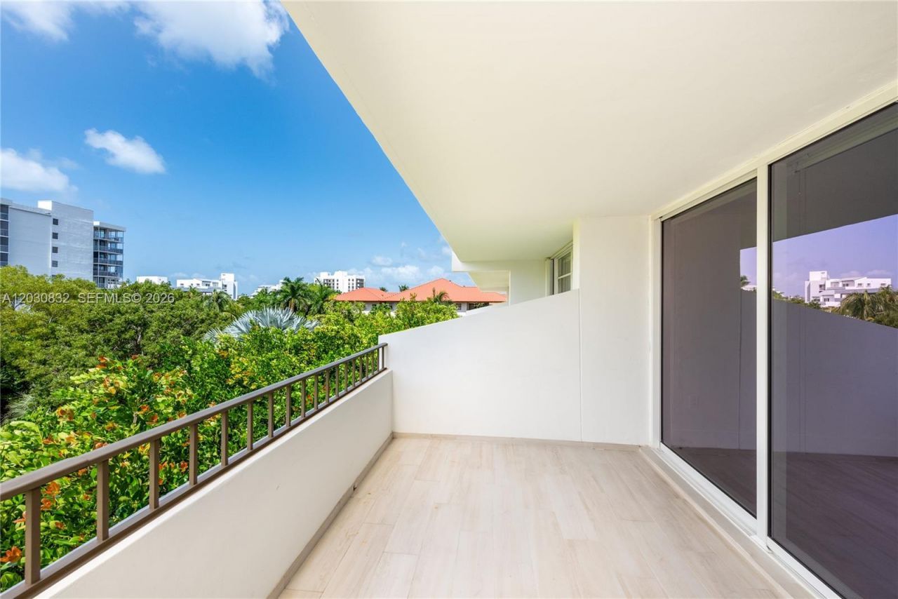 155 Ocean Lane Dr, Unit 403, Key Biscayne, FL 33149 Photo