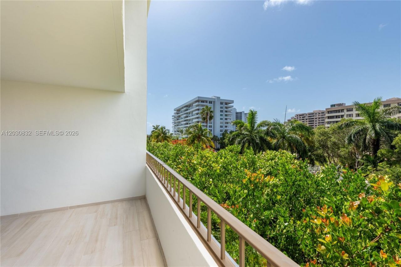 155 Ocean Lane Dr, Unit 403, Key Biscayne, FL 33149 Photo
