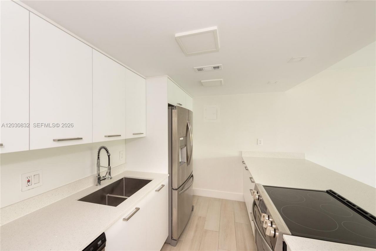 155 Ocean Lane Dr, Unit 403, Key Biscayne, FL 33149 Photo