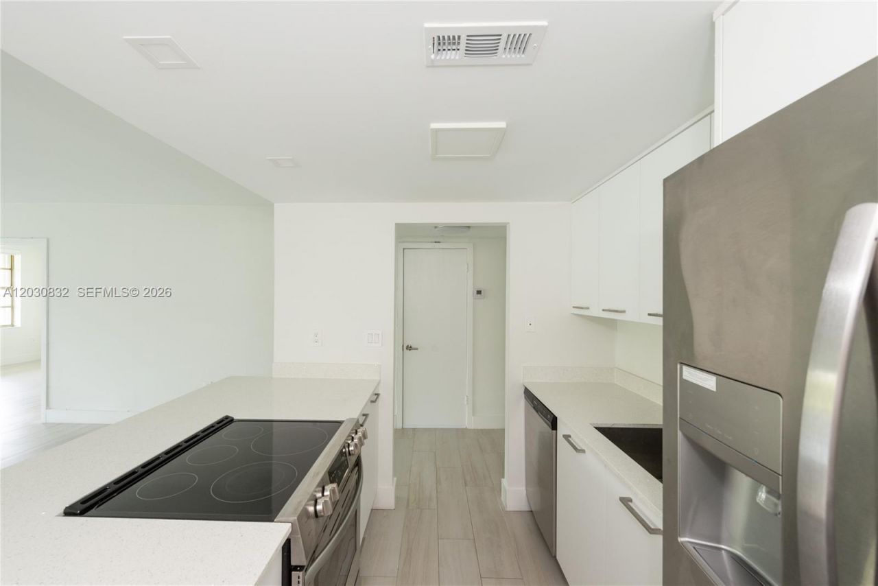 155 Ocean Lane Dr, Unit 403, Key Biscayne, FL 33149 Photo