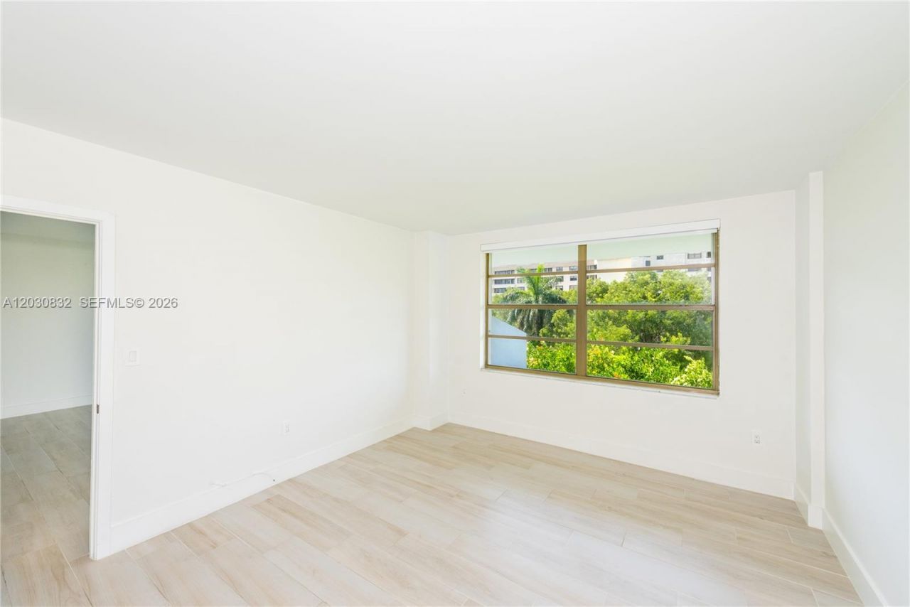 155 Ocean Lane Dr, Unit 403, Key Biscayne, FL 33149 Photo