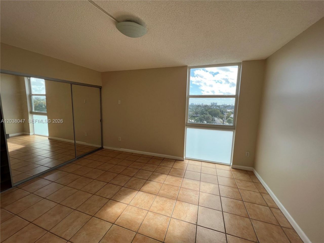 2350 NE 135th St, Unit 704, North Miami, FL 33181 Photo