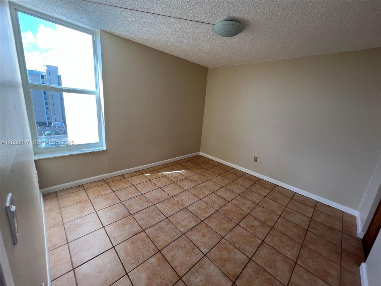 2350 NE 135th St, Unit 704, North Miami, FL 33181 Photo