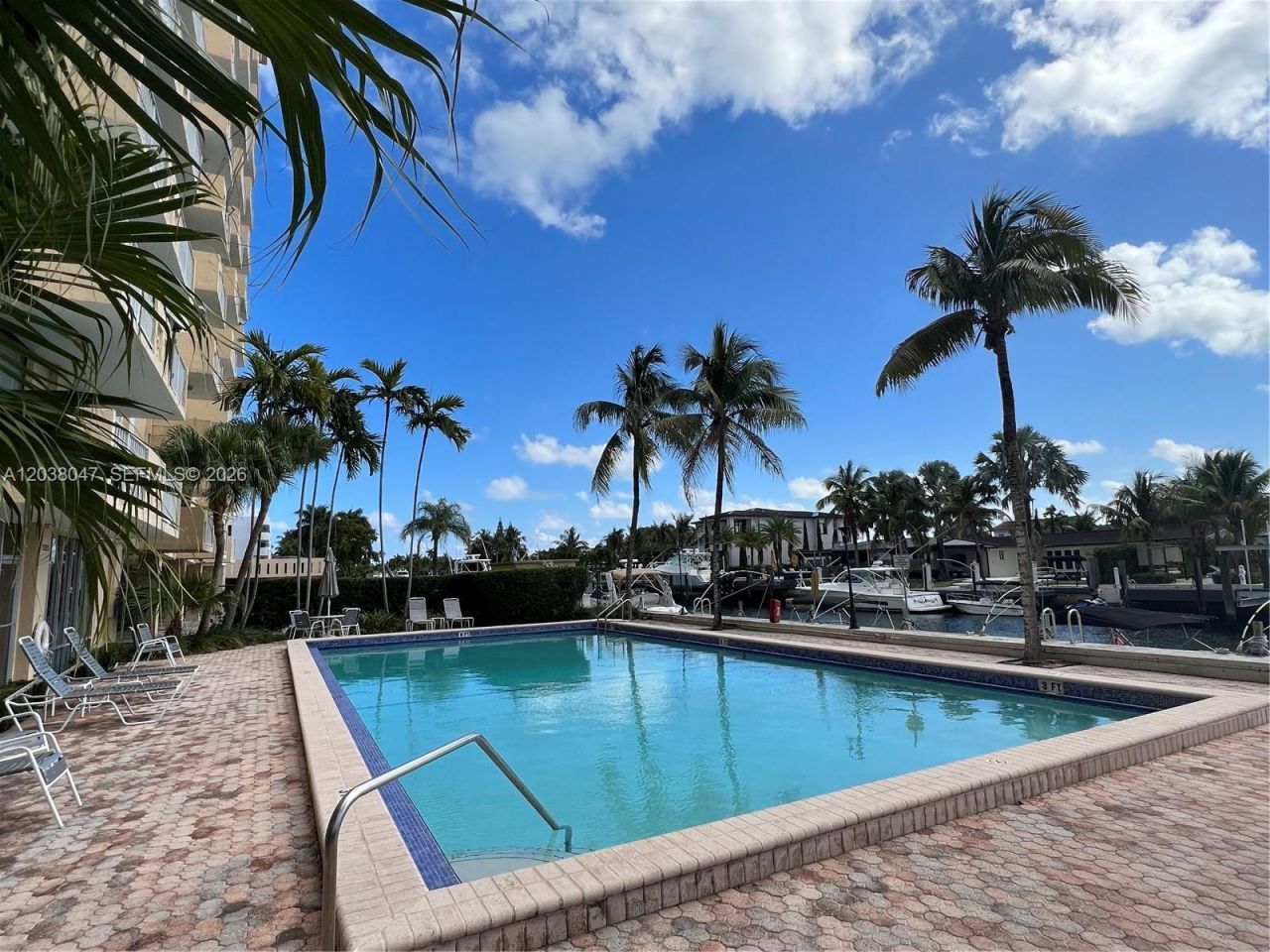 2350 NE 135th St, Unit 704, North Miami, FL 33181 Photo