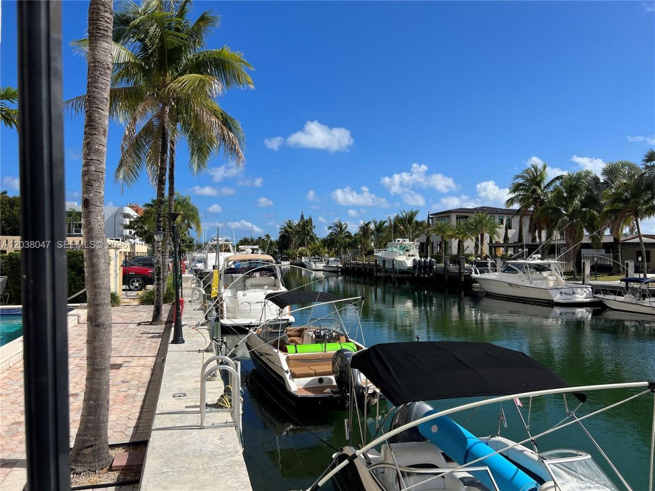 2350 NE 135th St, Unit 704, North Miami, FL 33181 Photo