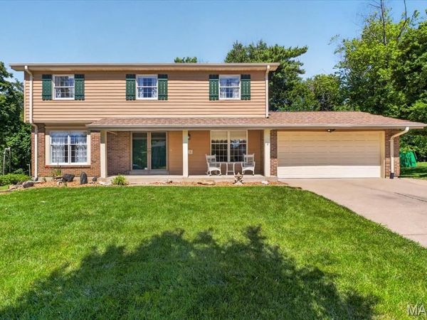 1115 Richland Drive, Chesterfield, MO 63017