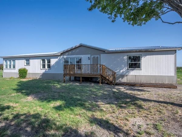5728 N Sunchase Drive, Granbury, TX 76049