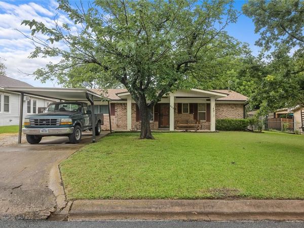 605 S Ricketts Street , Sherman, TX 75092