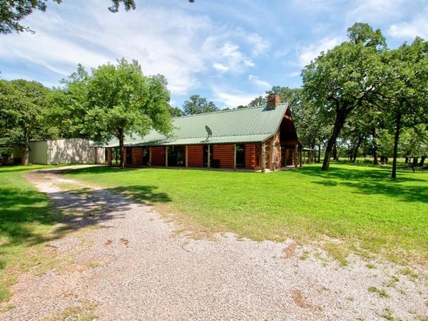 1466 Pearce Street, Collinsville, TX 76233
