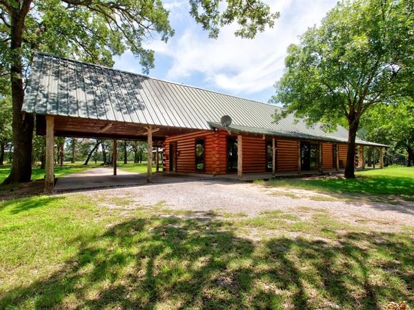 1466 Pearce Street, Collinsville, TX 76233