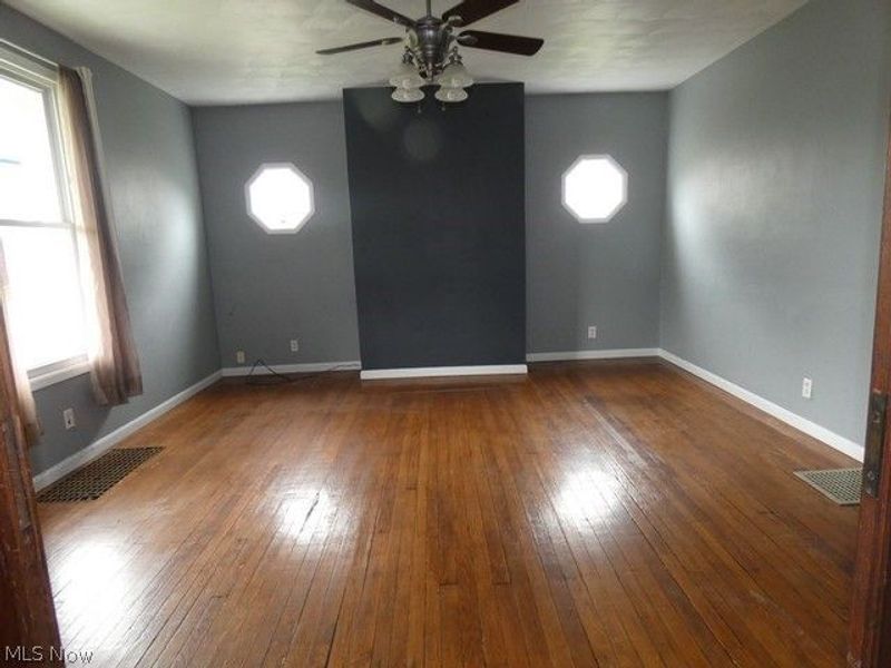 409 2nd Street , Bethesda, OH 43719 Photo 8
