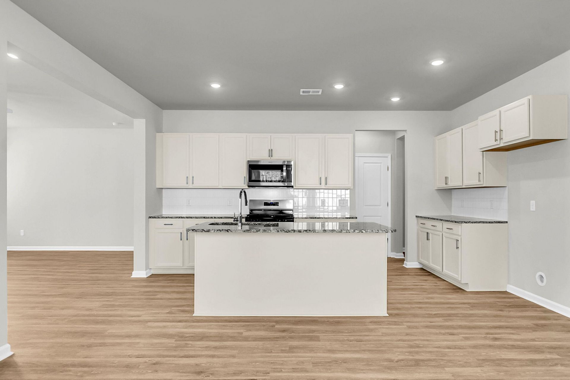 228 Hungerford Drive Photo 11