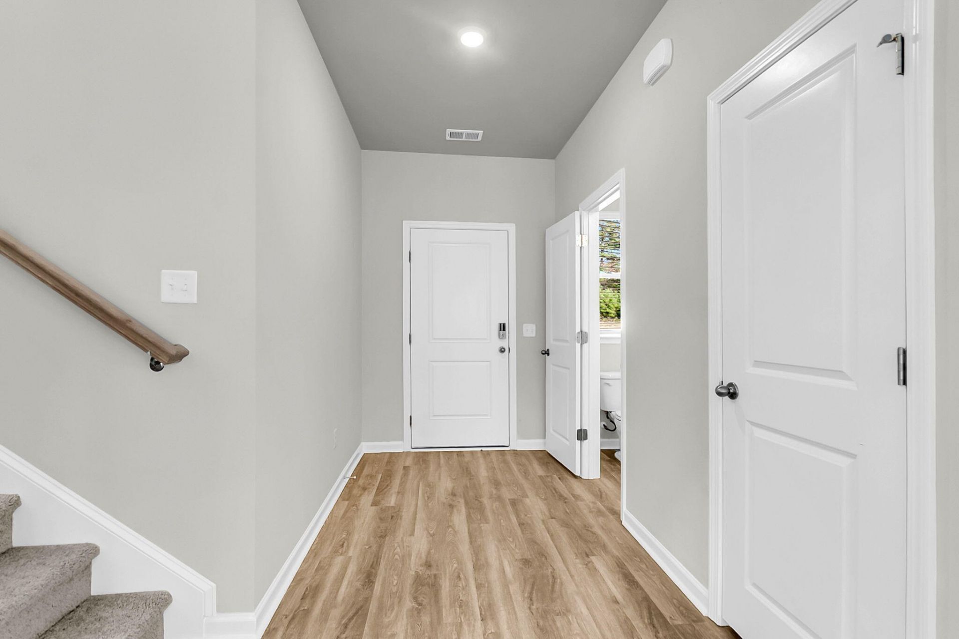 228 Hungerford Drive Photo 7
