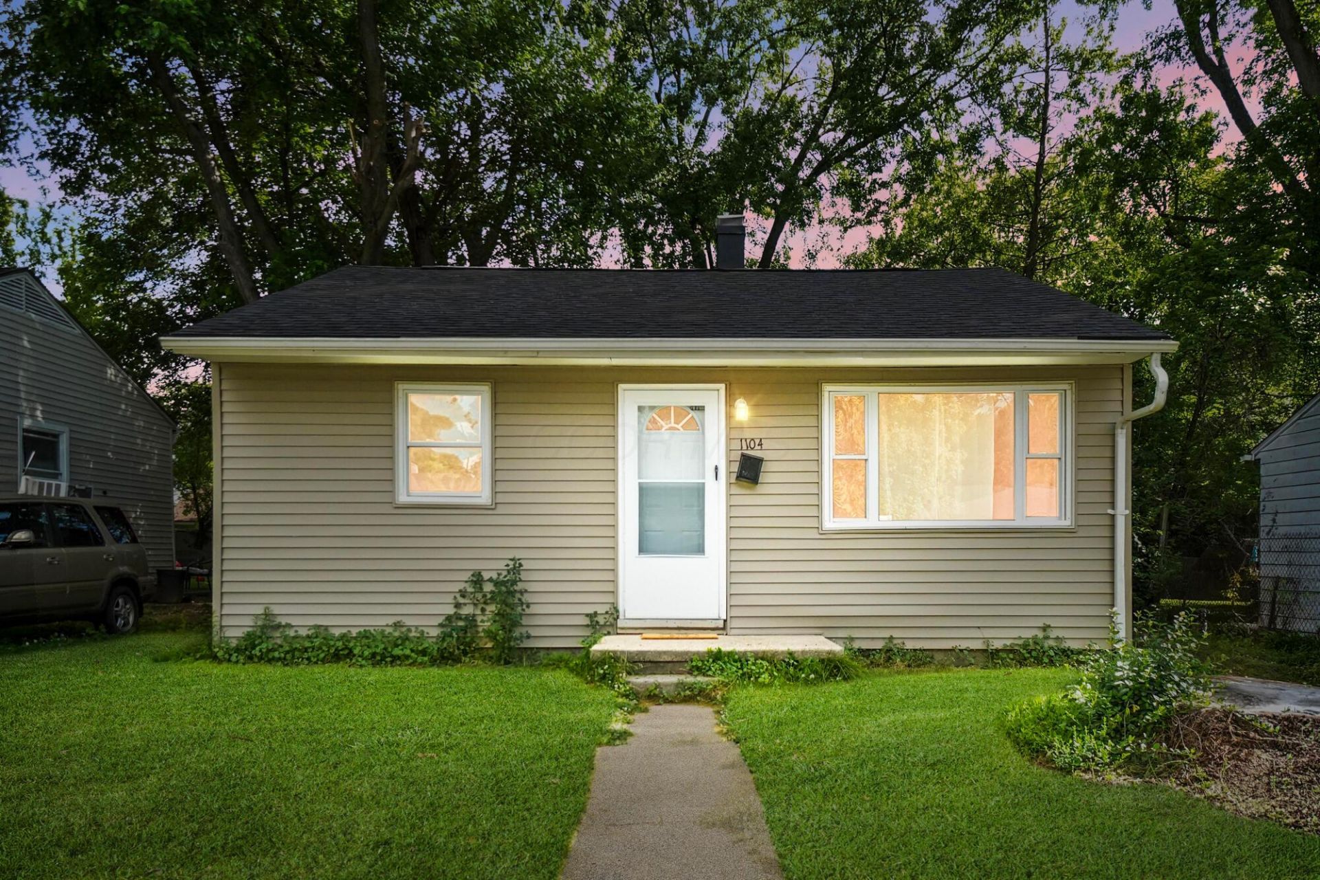 1104 Russell Avenue , Springfield, OH 45506 Main Photo