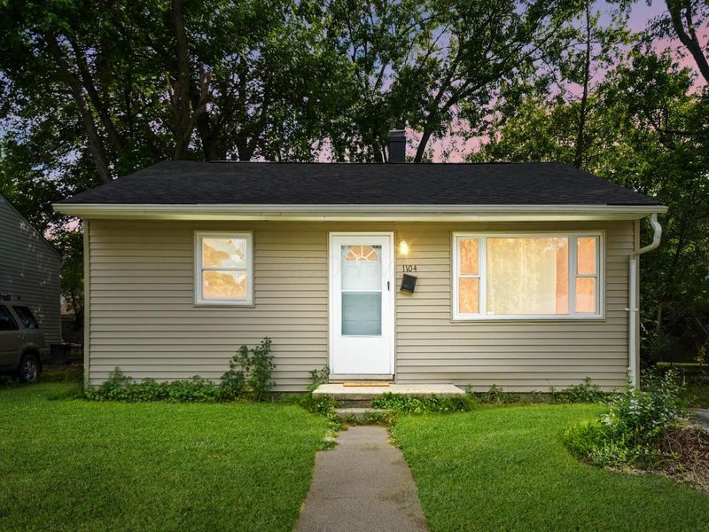 1104 Russell Avenue , Springfield, OH 45506 Photo 1
