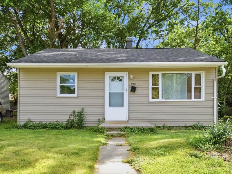 1104 Russell Avenue , Springfield, OH 45506 Photo 2