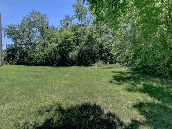 11511 Ridge Drive, Independence, MO 64054