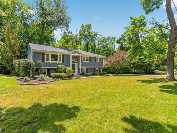 5 Drexel Ct, Parsippany-Troy Hills, NJ 07005