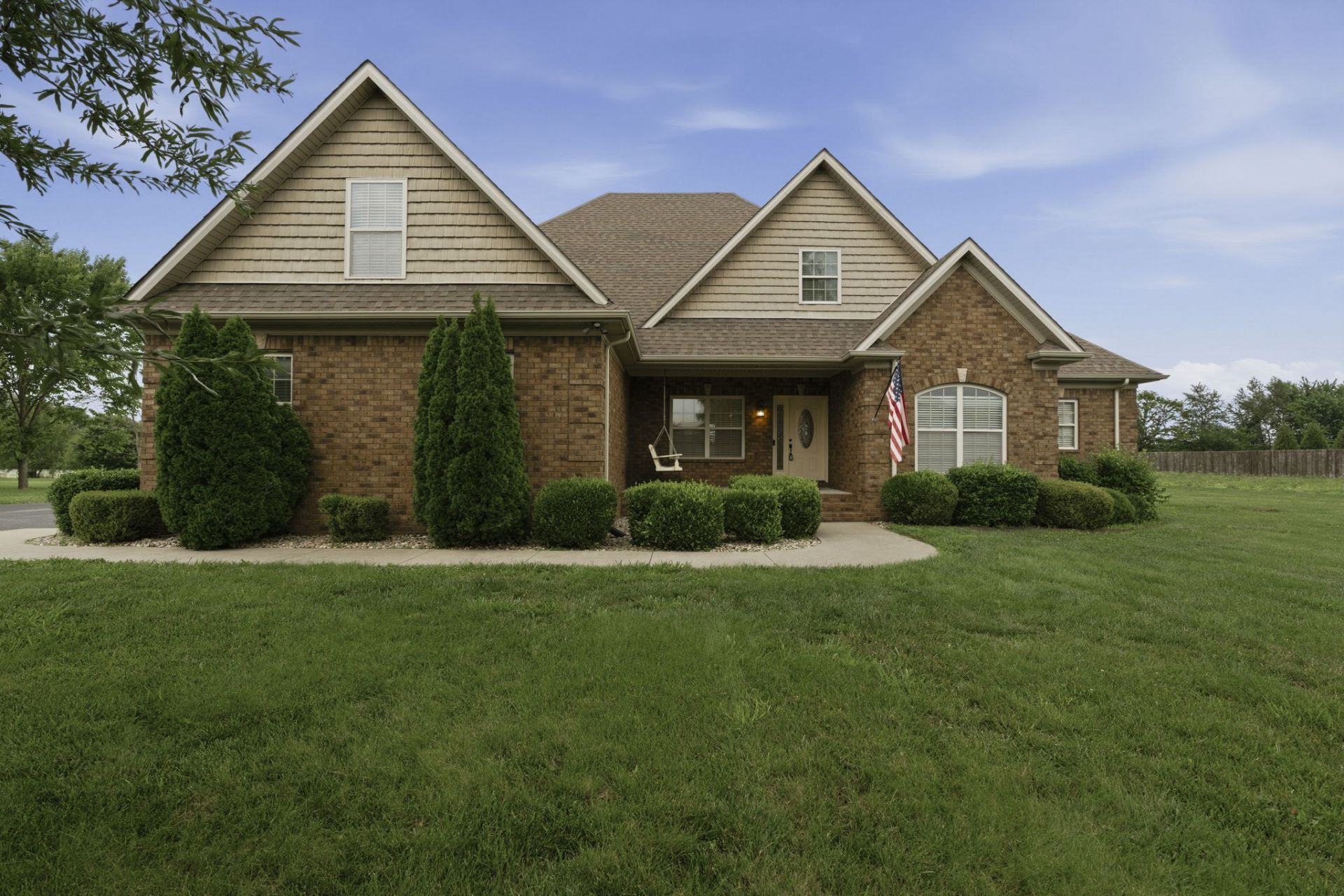 4638 Fairvue Farm Blvd, Bowling Green, KY 42104 Main Photo