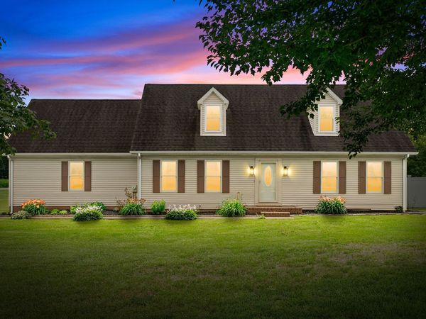3805 Cadiz Rd, Hopkinsville, KY 42240